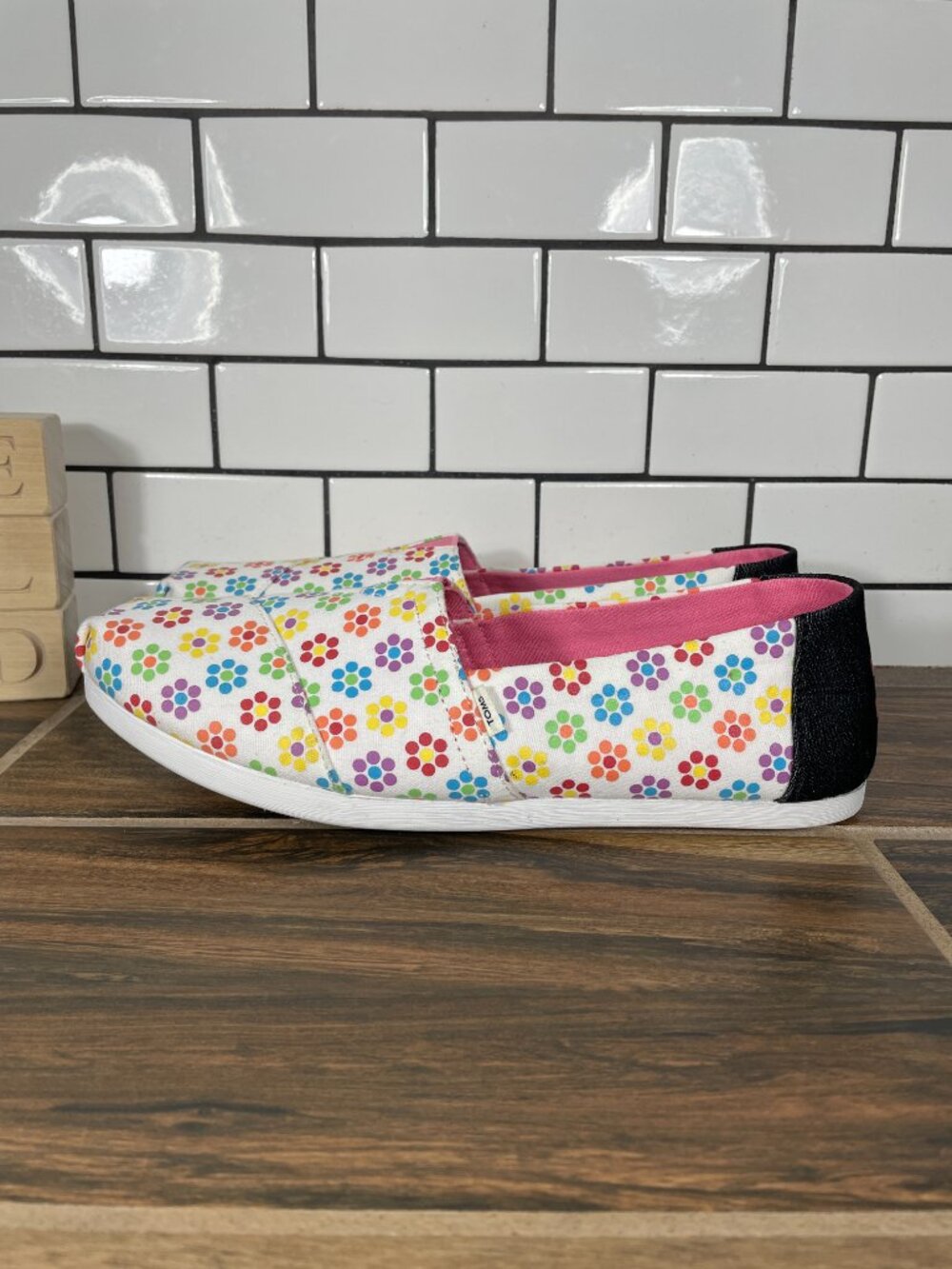 Toms Alpargata Shoes Womens Sz 10 White Lite Brite Glow In The Dark Flowers Flat